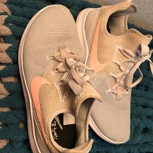 Nike Free TR8
Women's Gym/HIIT/Cross Training Shoe